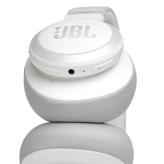 JBL Live 650BTNC - White - Wireless Over-Ear Noise-Cancelling Headphones - Detailshot 2